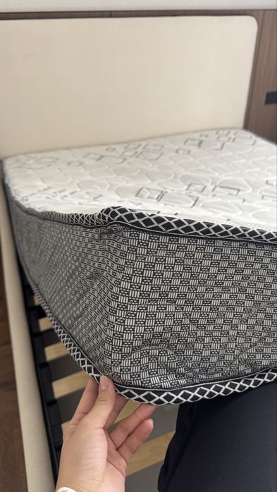 Новый матрас в идеальном состоянии