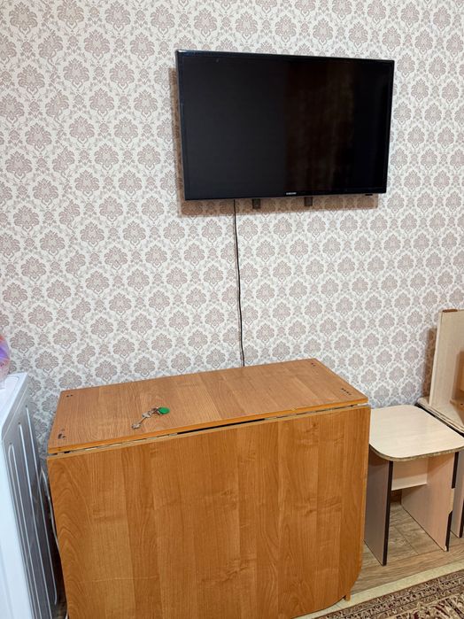 Продам стол стулья