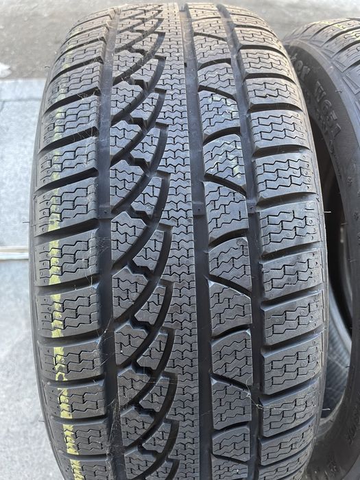 4 anvelope de iarna Petlas 215/50/18 ca noi