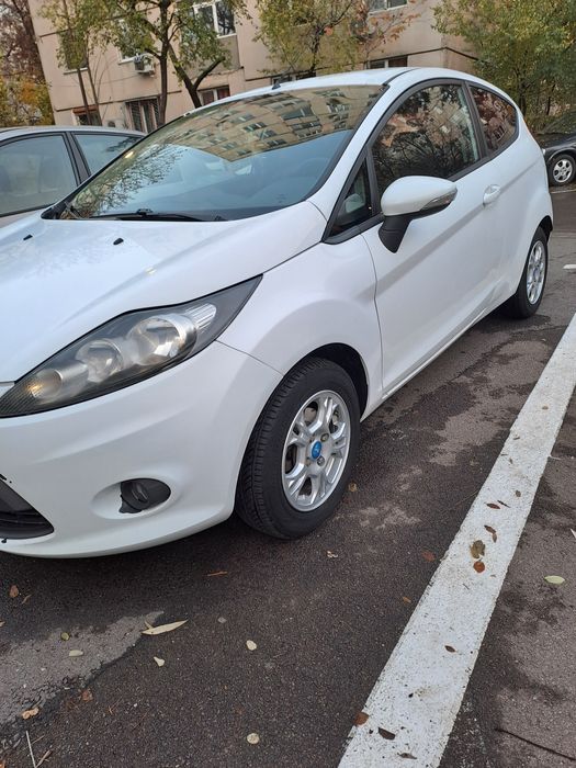 Ford Fiesta 2011 benzina