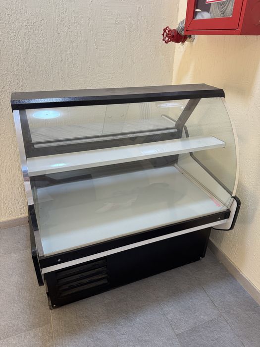 Холодильник витрина