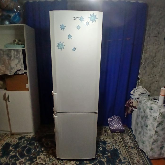 Холодильник Beko 2 м