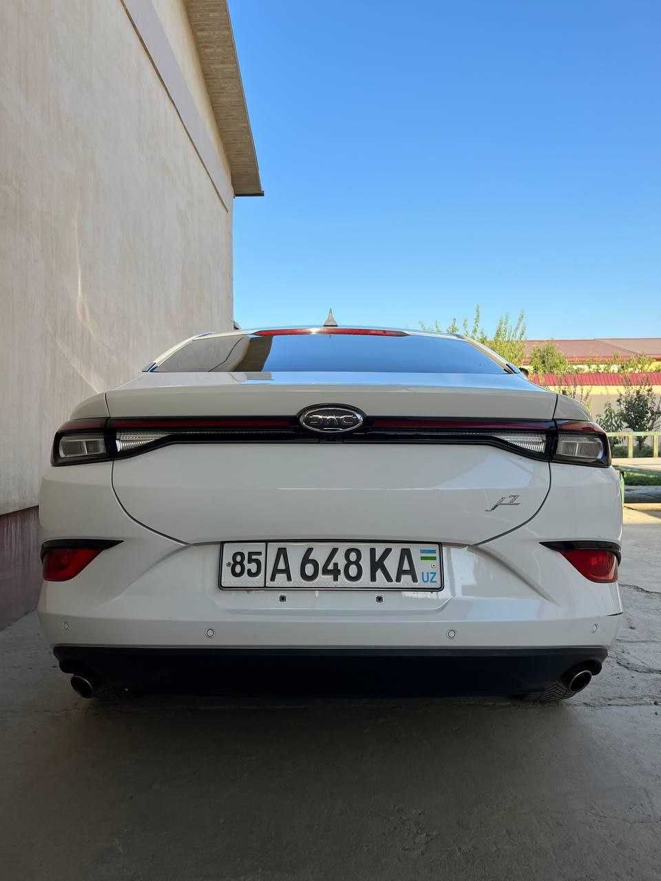 Jac j7 Luxury Liftbek 1.5 Turbo oq rangda