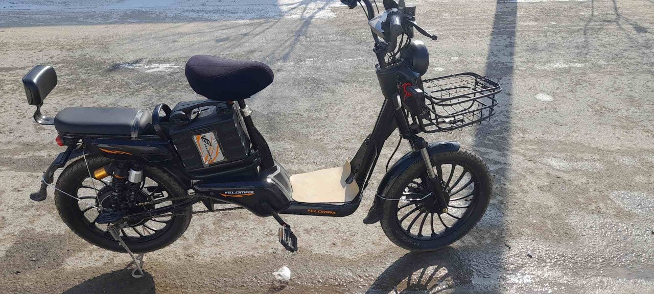 Skuter satiladi ???