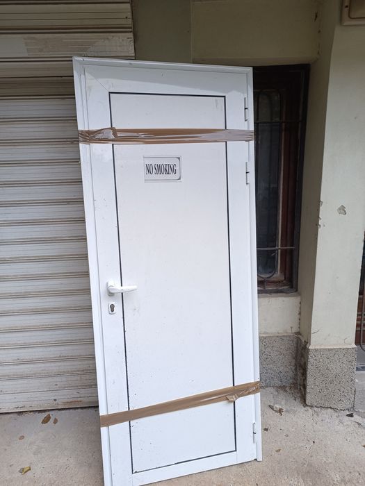 Пвц врата от баня