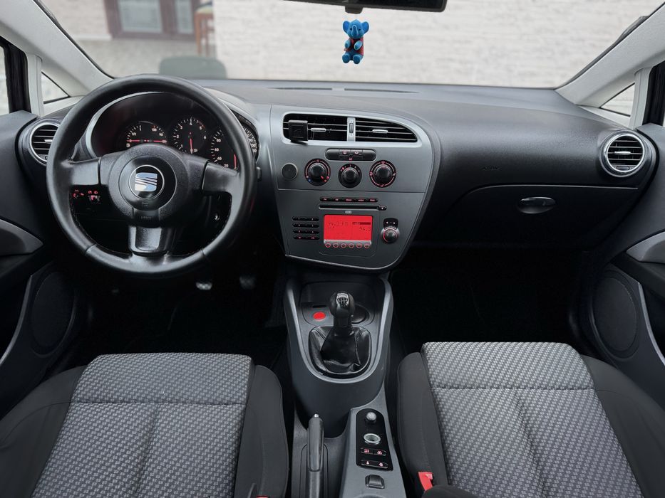 Vând Seat Leon 2008 1.9 tdi 105 cp Toate actele in regula