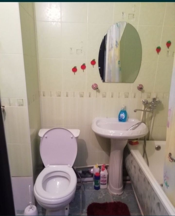1 комн кв 8 мкрн, посуточно