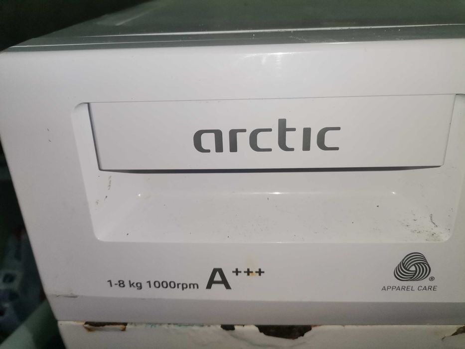 Mașina de spălat automată Arctic 8kg perfect funcțională