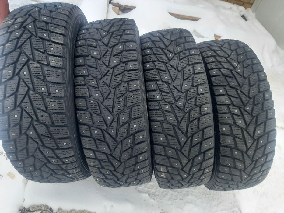 Продам шины 235/65/17 данлоп
