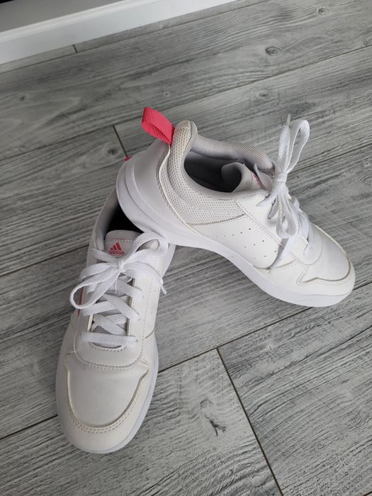 Adidasi ADIDAS, nr. 36