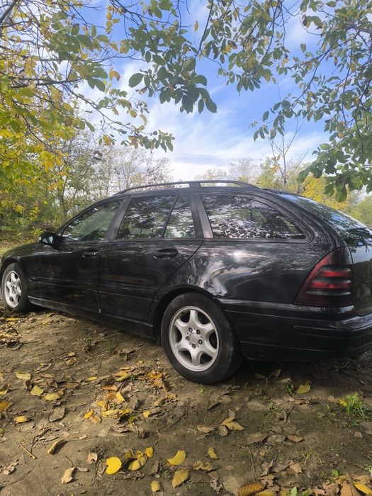 На части Mercedes-Benz C220 CDI