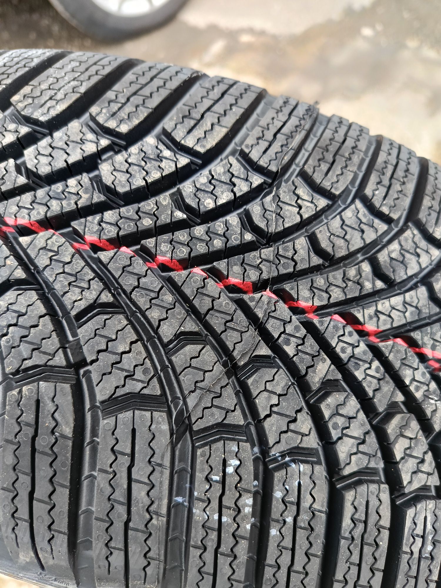 НОВИ ЗИМНИ -16цола -205/55-1бр.-199лв."BRIDGESTONE"