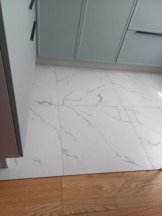 Продам керамогранит DIAMOND Ceramics Z66D06 60x60 см - 2.5 штуки