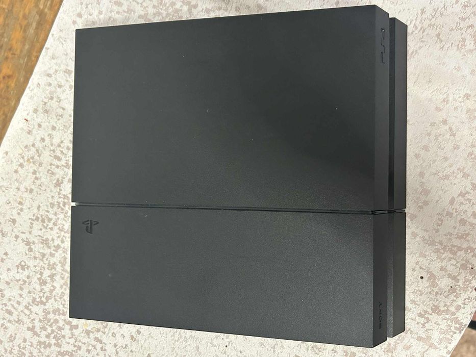 Ps4 1 tera /FIFA 20 
1 controller
+ GTA5+100ron