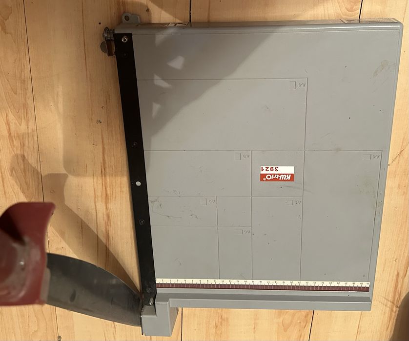 Продам резак для бумаги