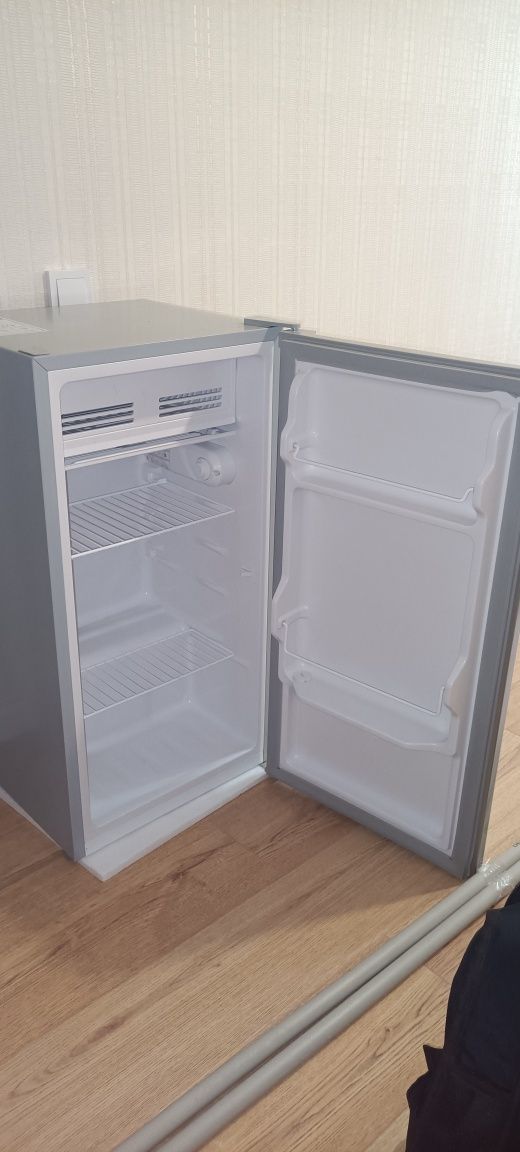 Холодильник 80 литров