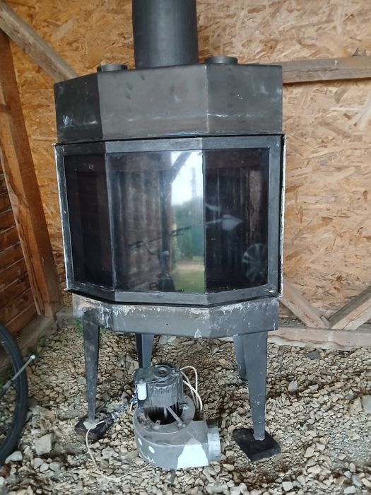 Focar șemineu aer cald cu ventilator