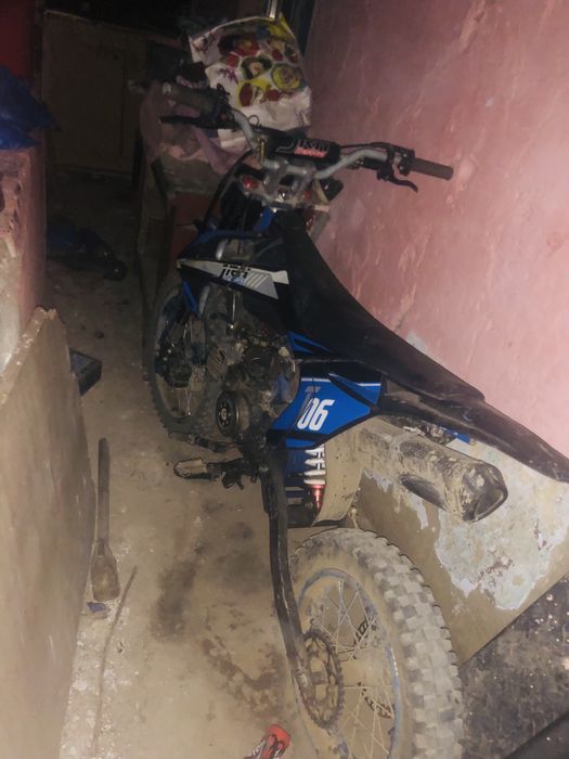 Vănd cross jrh 125cc 2500 neg