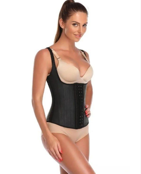 Ann Cherry Latex karset
