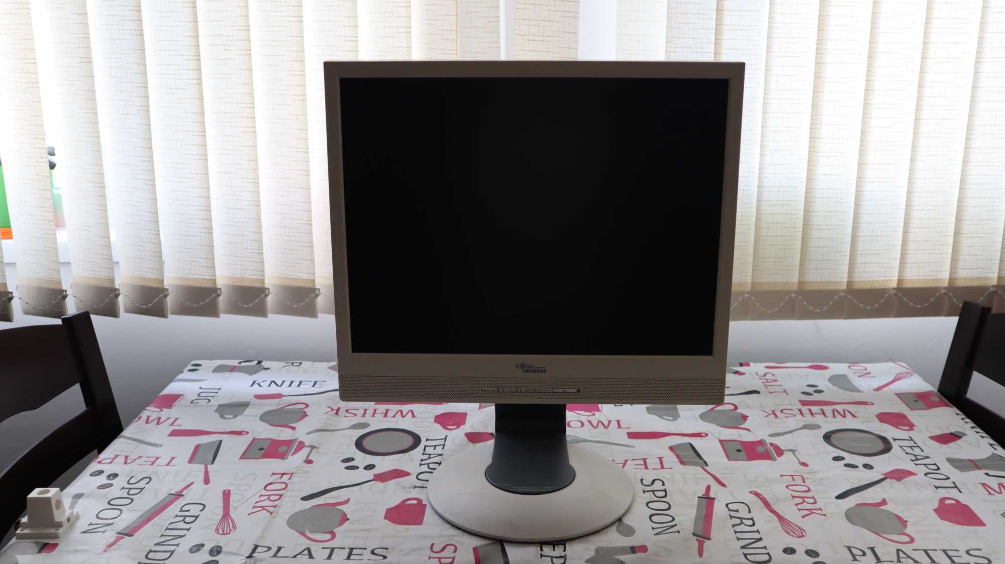 Монитор Fujitsu Siemens 20 инча