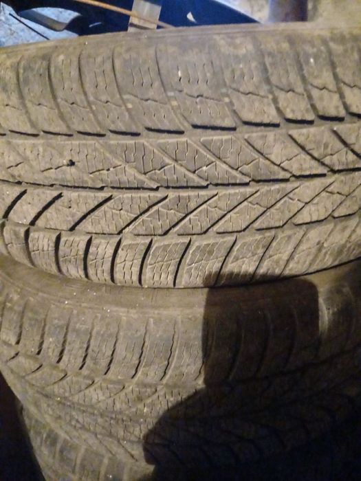 Волво s40 v40 железни джанти 15’ със зимни гуми 4x114,3,