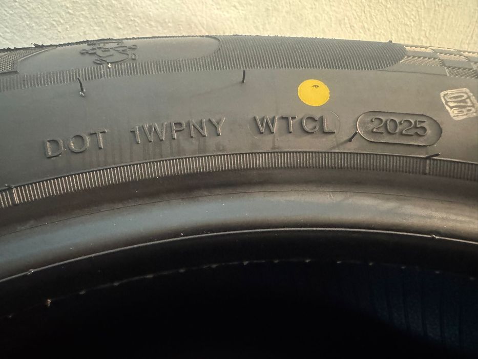 Jante BMW 5x120 cu anvelope iarna 225/55 R17 noi Dot 2025