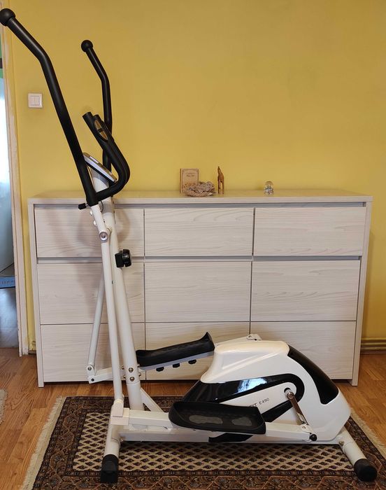 Bicicleta eliptica Techfit E490, greutate maxima utilizator 110 kg