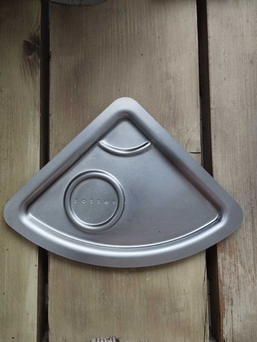 Vand tavi inox elegante pentru servire bauturi