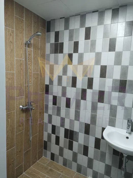 Дава се под наем Етаж от къща в Варна, Трошево - 40 кв.м за 204 € - Снимка #3