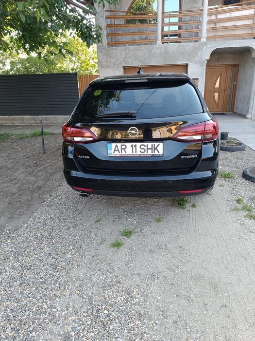 Se vinde Opel Astra K Sport Tourer + +