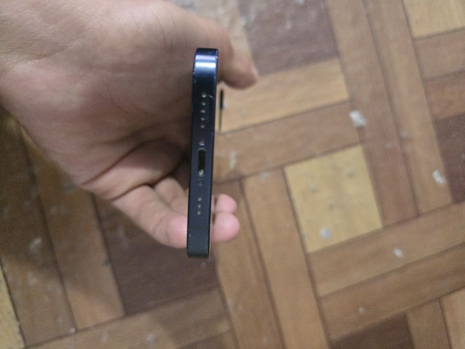 IPHONE 12  xotira 64