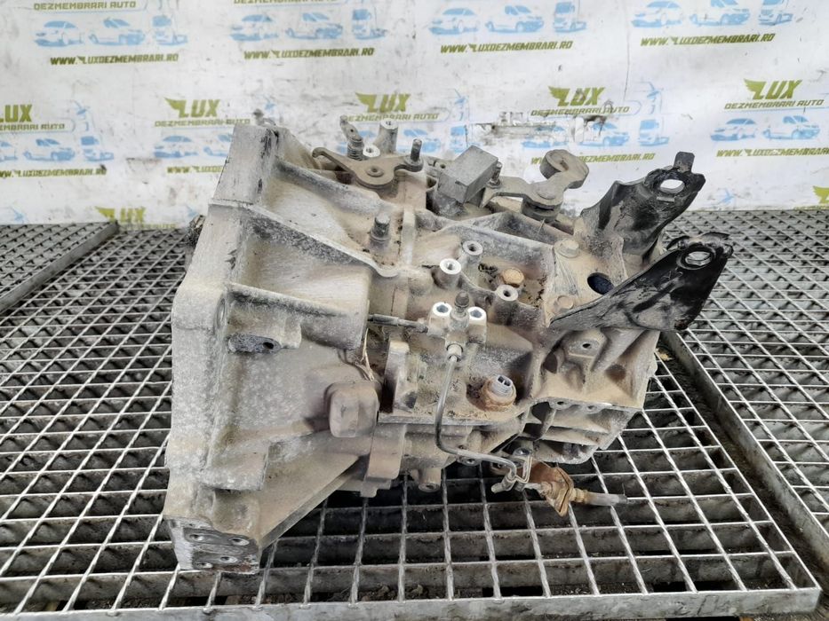 Cutie viteze manuala 6 trepte 1.5 benzina 31115-0d111 Toyota Yaris XP