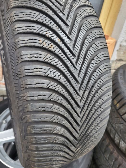 4 бр зимни 225/55/16 Michelin