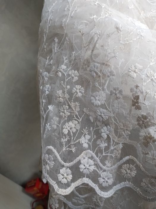 Продаю тюль в зал или в спальню