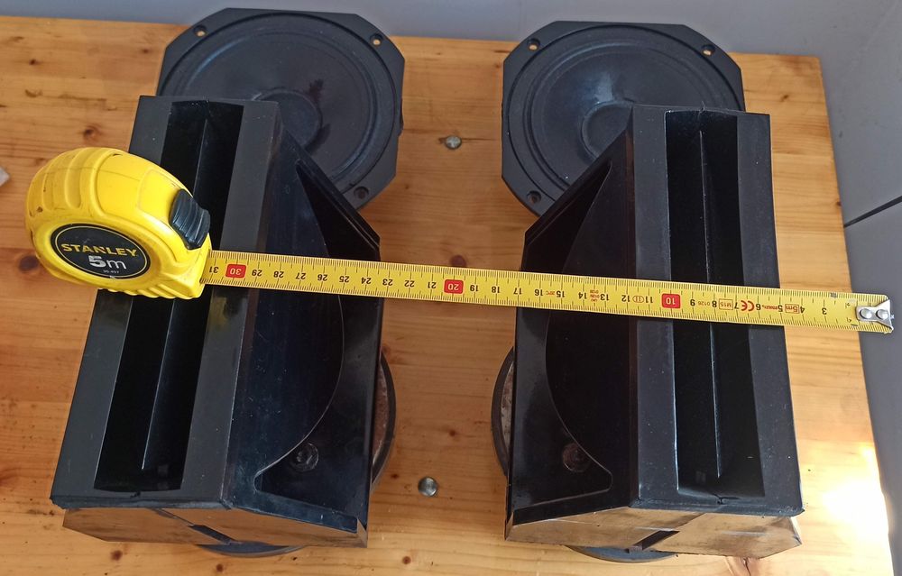 L'acoustics drivere 3"+ wave guide și dif. medie peste dinacord jbl