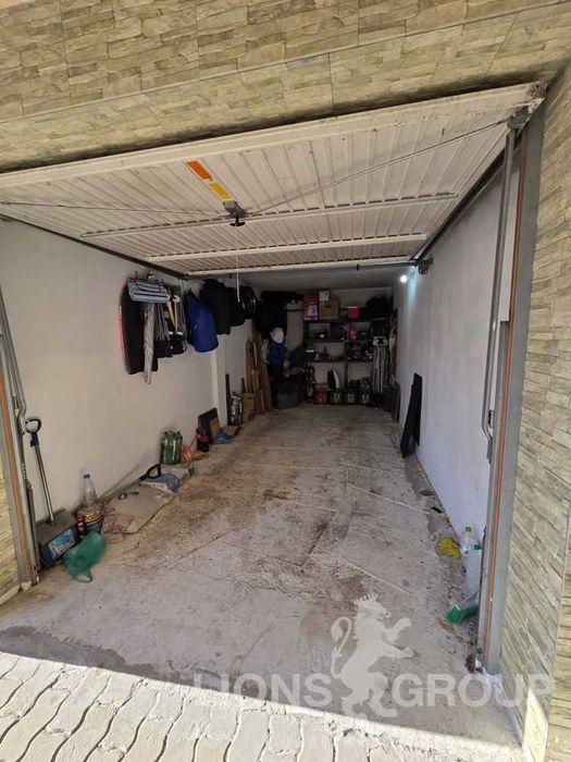 Продава се Четиристаен апартамент в Варна, Бриз - 117 кв.м за 2821 €/кв.м - Снимка #16