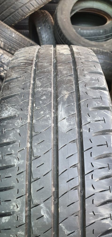 Гуми 4бр  215/70/15 с  - 1бр - 115лв