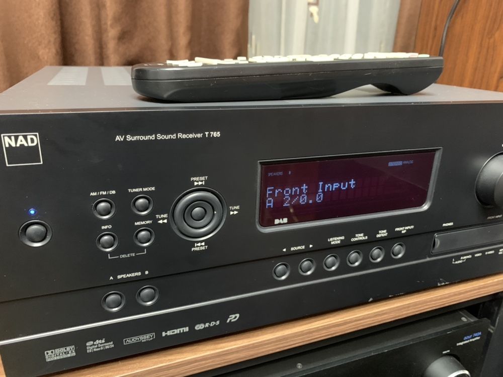 Receiver/amplificator NAD T765