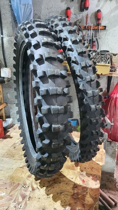 Set Pirelli 100 90 19 & 80 100 21 Cross Enduro