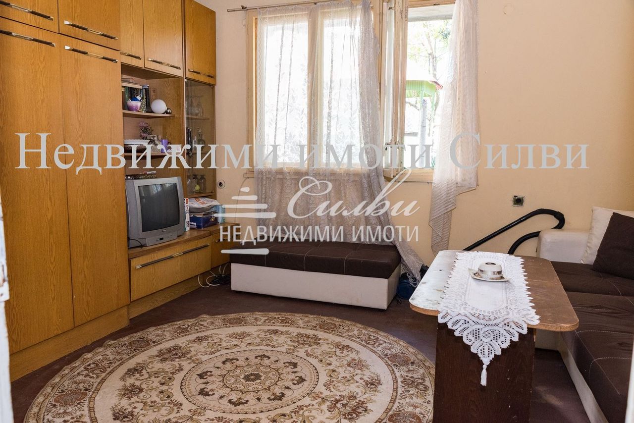Продава се Едностаен апартамент в Шумен, Център - 42 кв.м за 1275 €/кв.м - Снимка #3