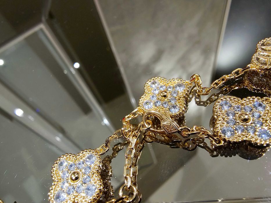 Van Cleef & Arpels VCA Rose Diamond Alhambra 10 Motifs Дамско Колие