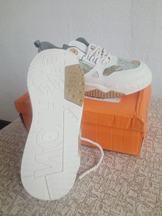 Продам новые красовки