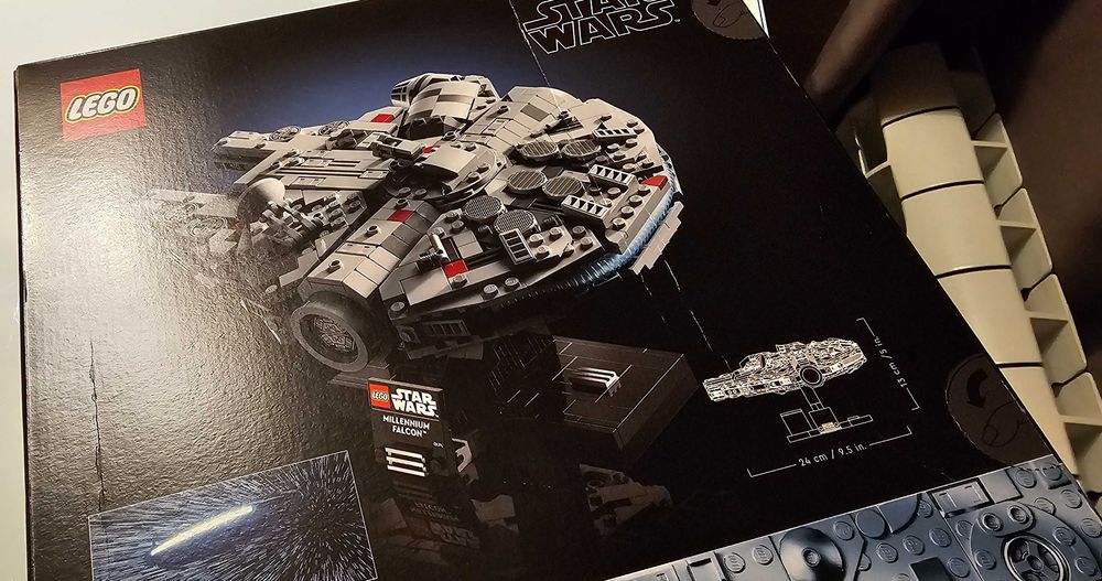 LEGO Star Wars Millennium Falcon 75375 - ново и запечатано