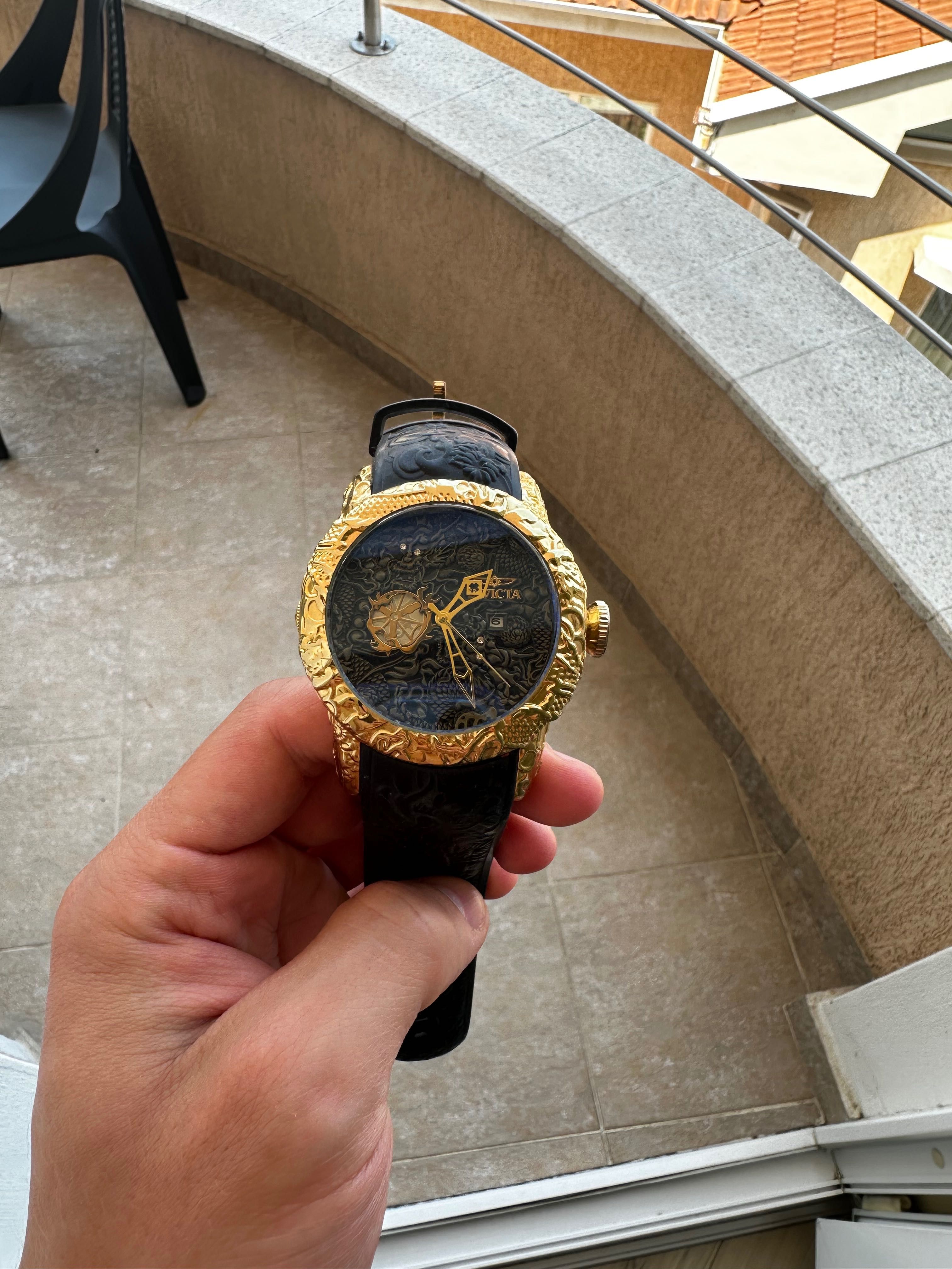 Оригинален Invicta Dragon Lupah- уникален мъжки часовник.