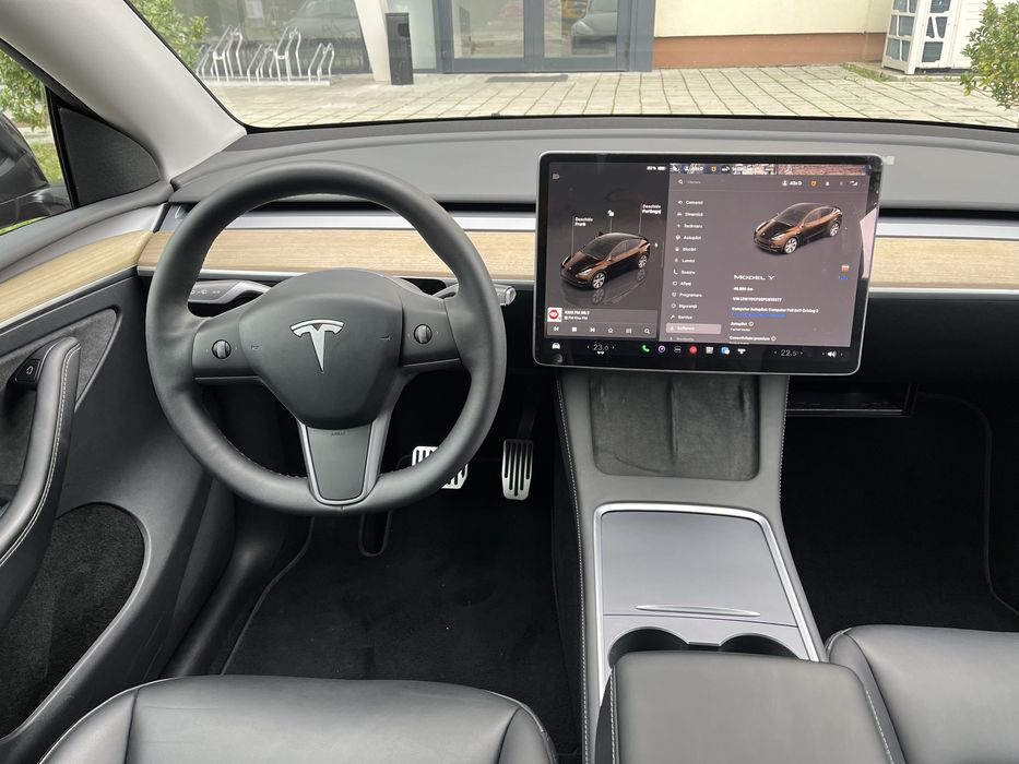 Tesla model Y an 2023
