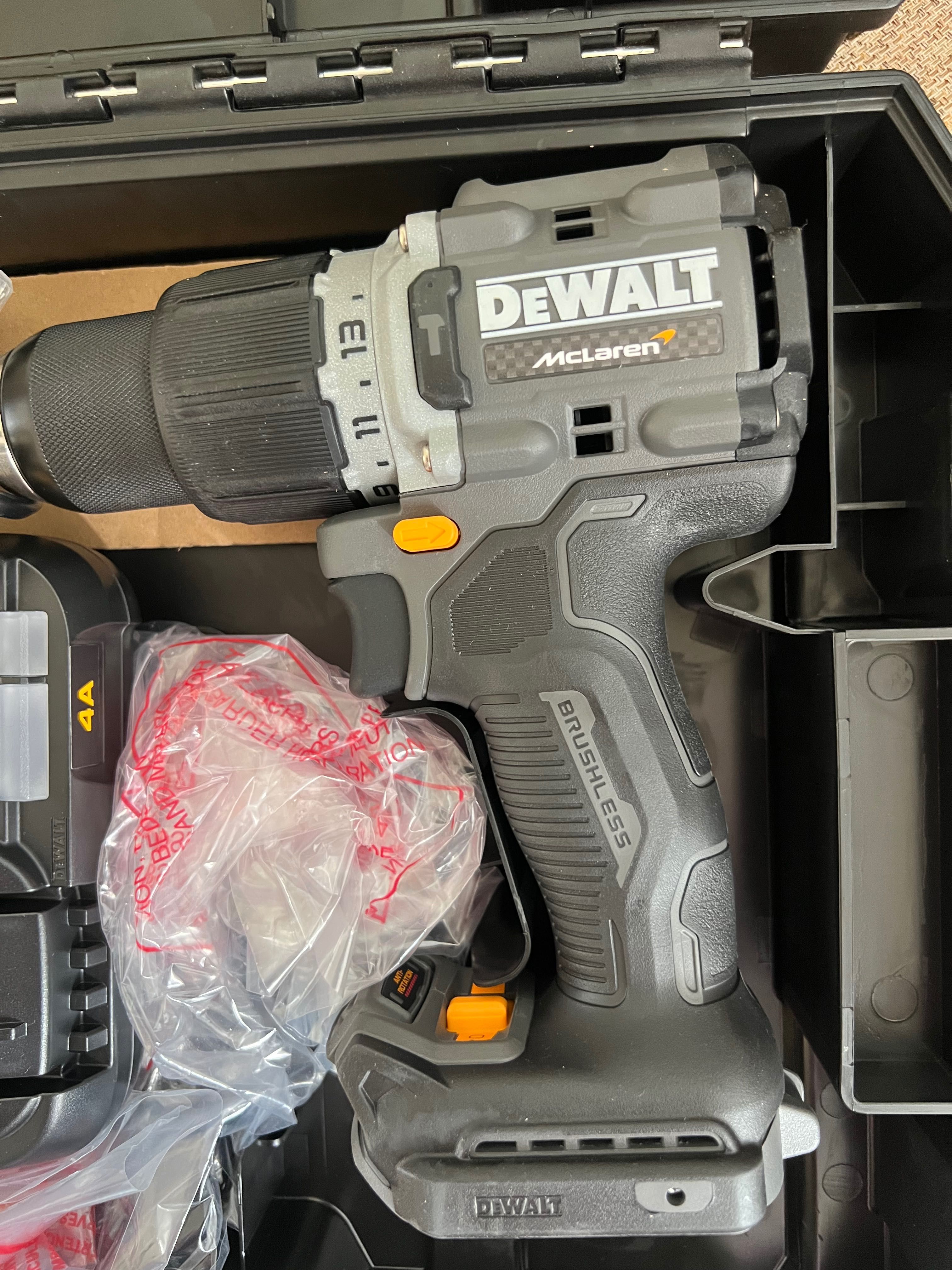 Винтоверт DeWALT DCD85ME2GT McLaren F1 Team 18V
