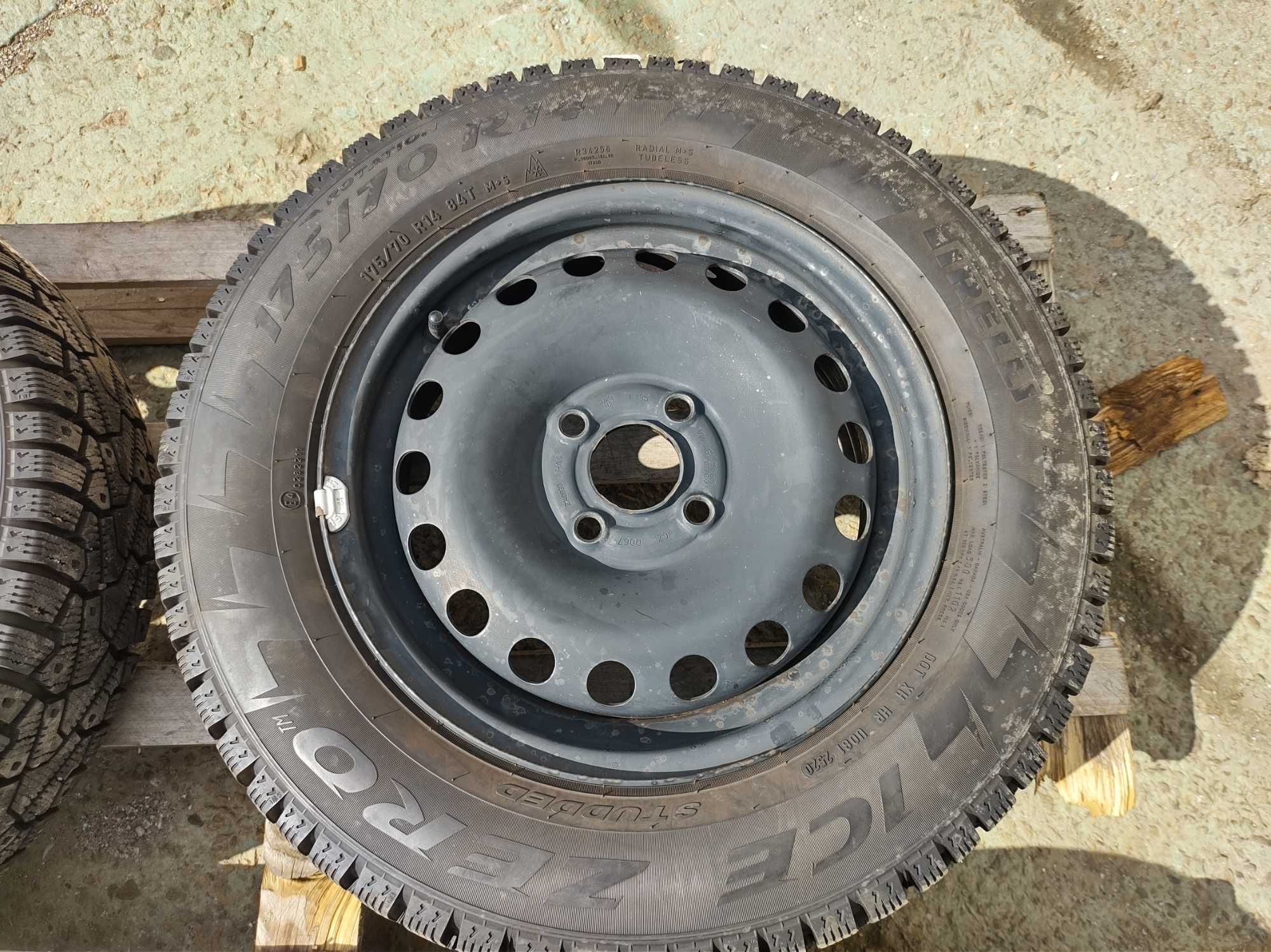 14 джанти 5х100 VolksWagen POLO 5J et35 Pirelli 175/70/14 2020г 7/9мм