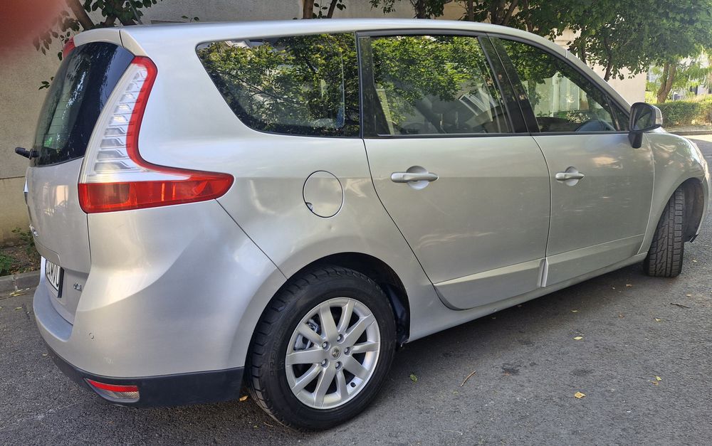 Renault Grand Scenic III 7 Locuri 1.9 dCi 131CP 6+1 trepte manual