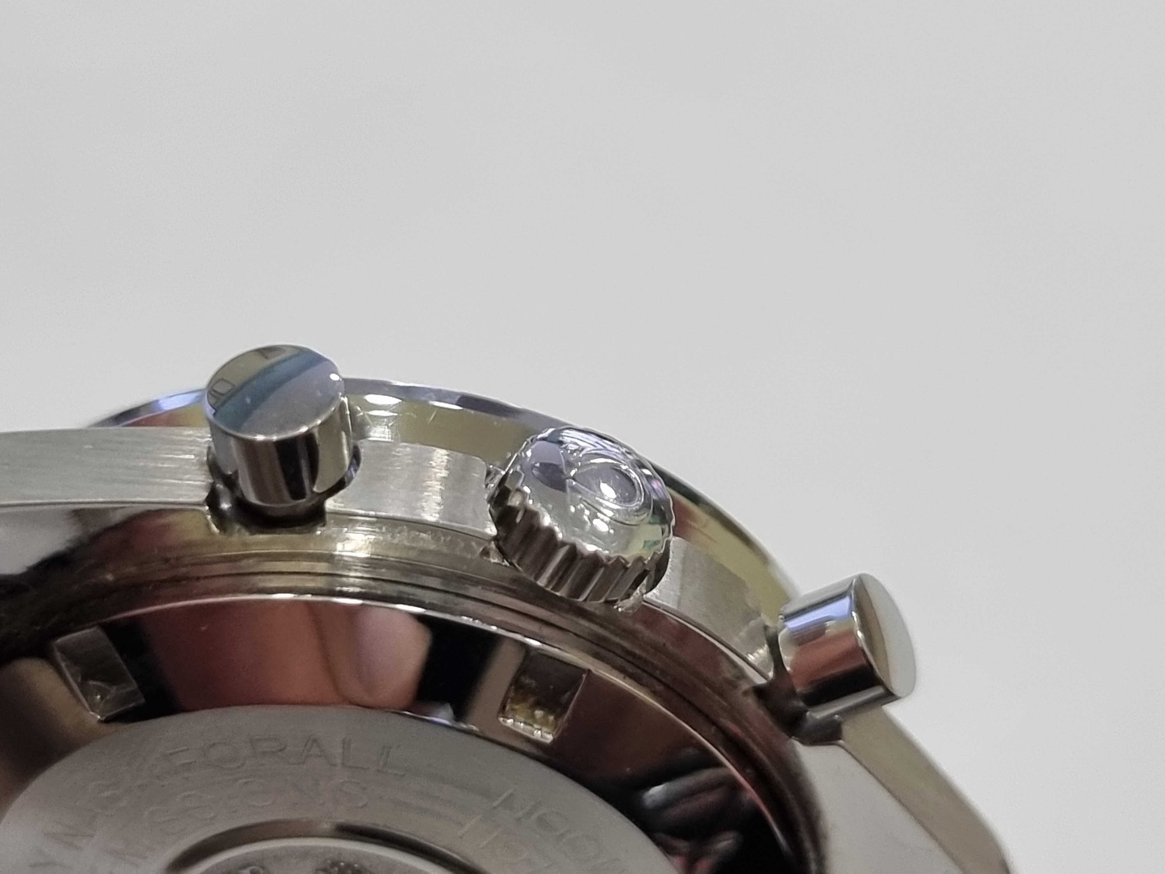 Механичен часовник Seamaster