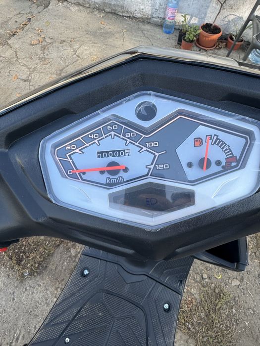 Scutere 125 cc benzina noi 0 km
